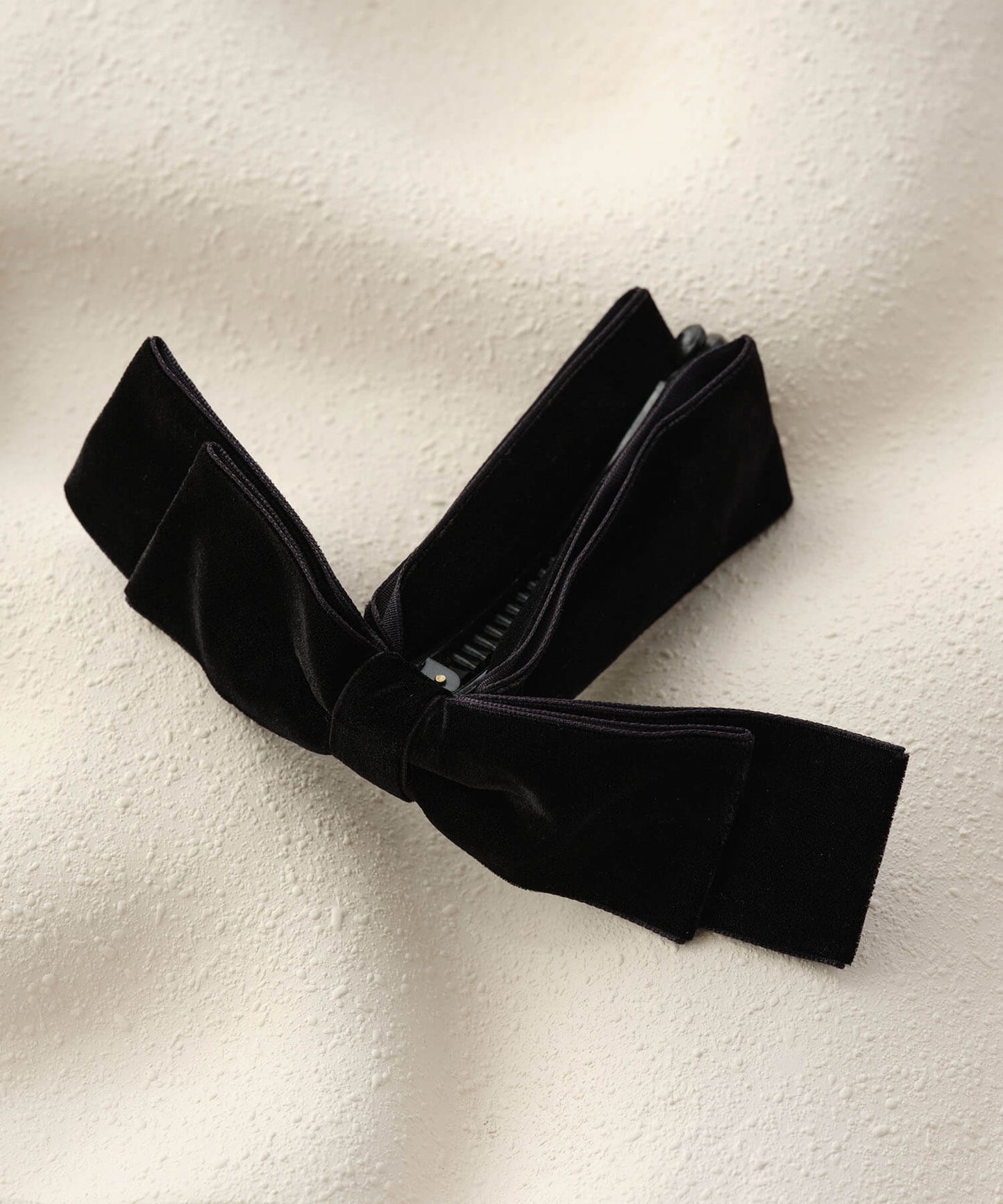 【ANOH】ベロアリボンバナナクリップ