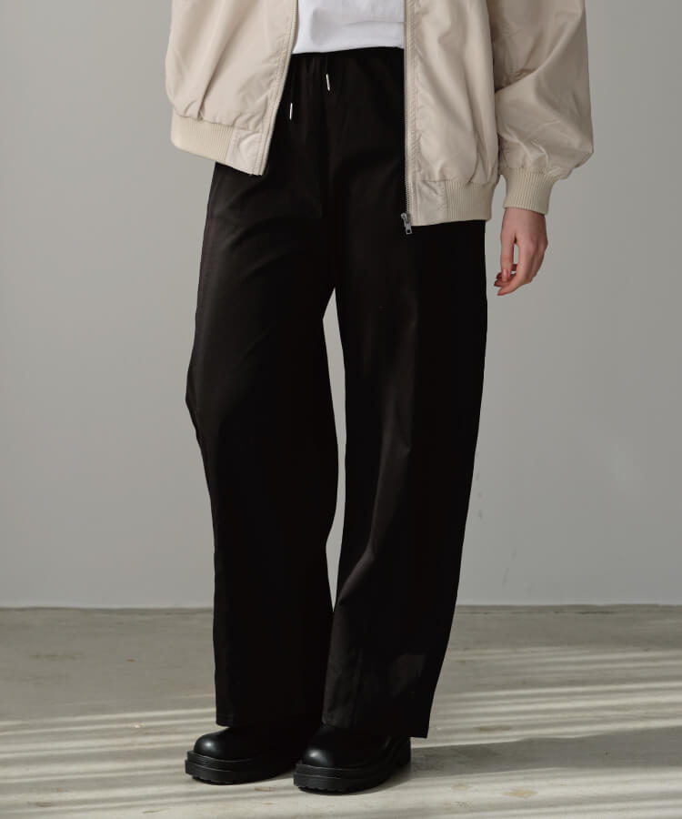 カーブシルエットパンツ